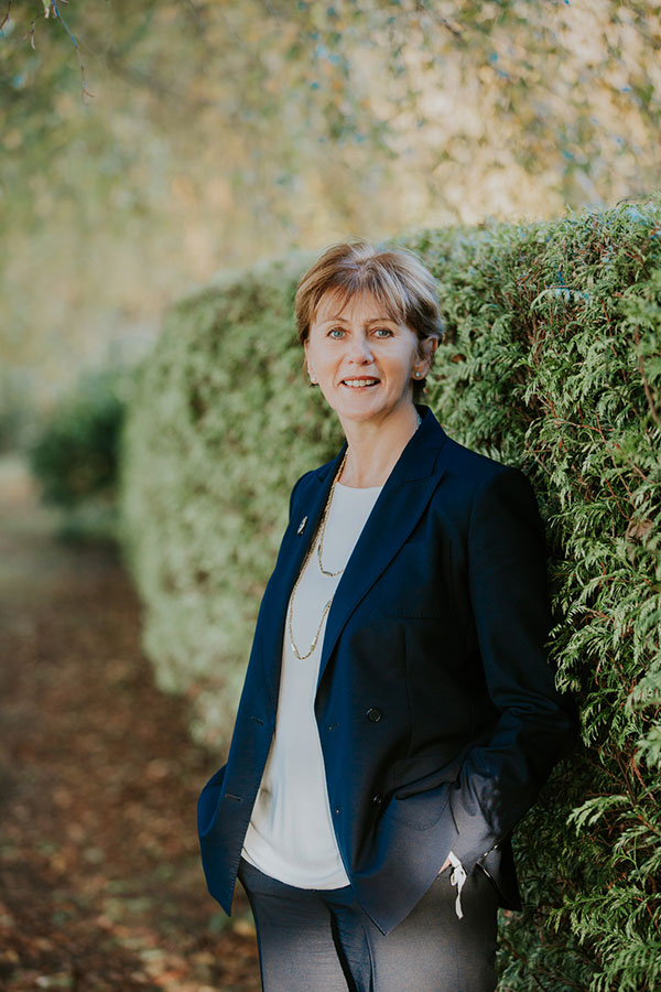 Linda-portrait LSL Family Law Linda Lamb